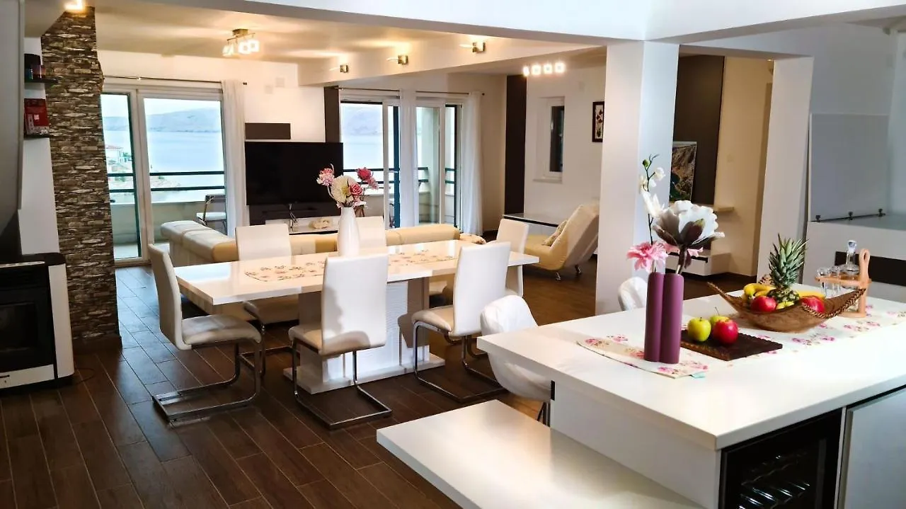 Villa Relax , With Seaview And Two Pools Near Beach Stari Grad